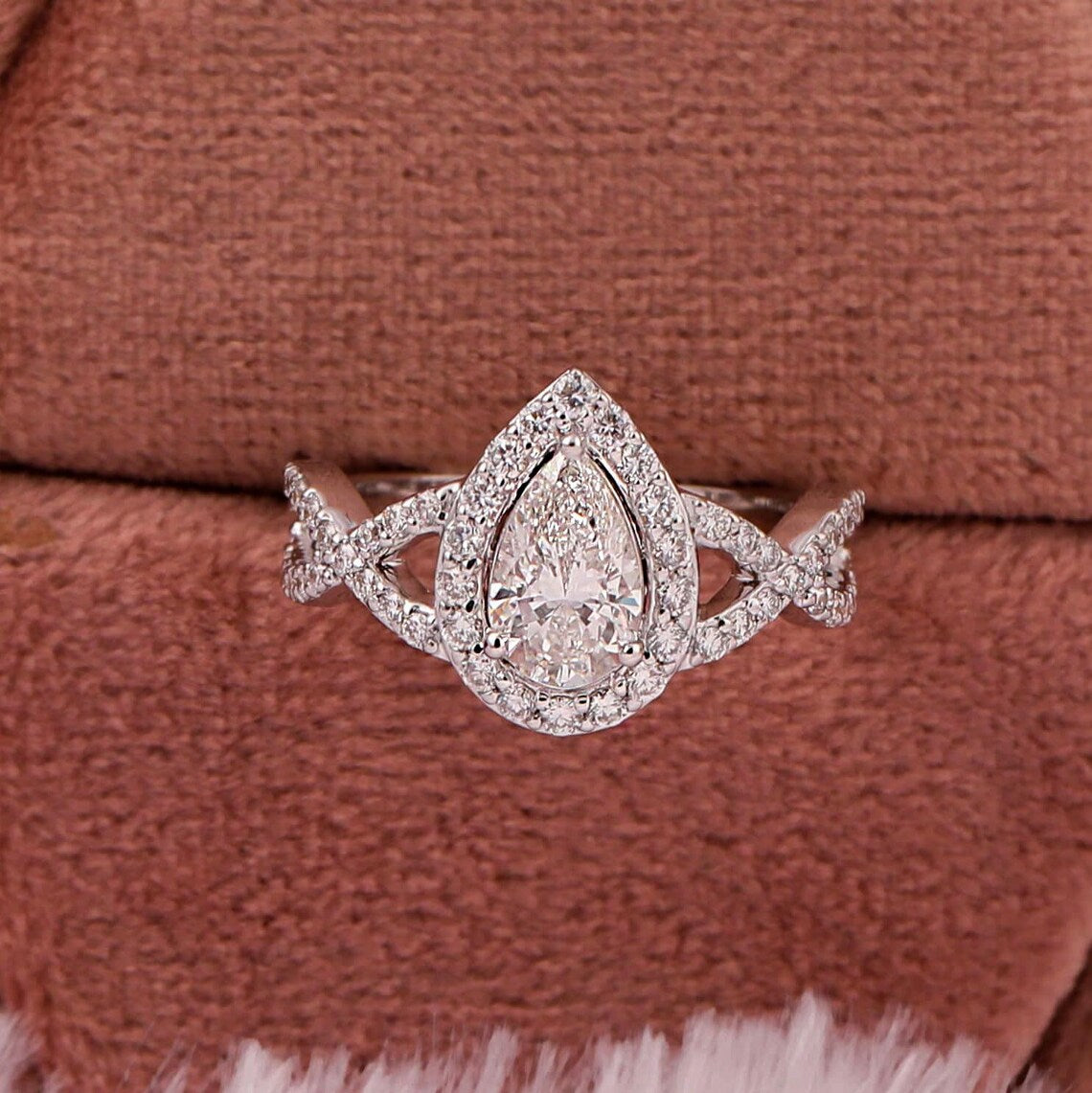 1.00 CT Pear Shape Lab Grown Diamond Engagement Ring